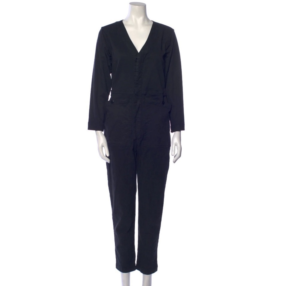 Alex Mill V neck jumper in black. Size small. Worn and washed once.